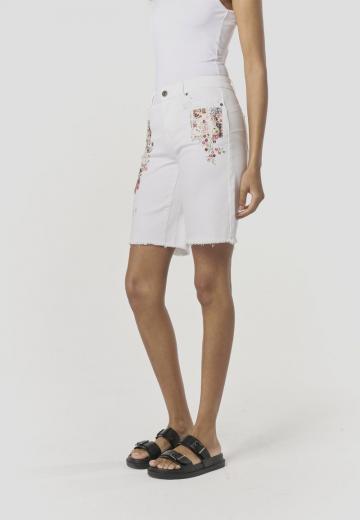 Джинсовые шорты