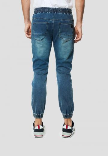 Узкие джинсы