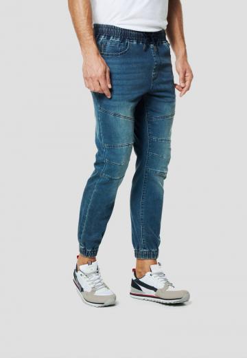 Узкие джинсы