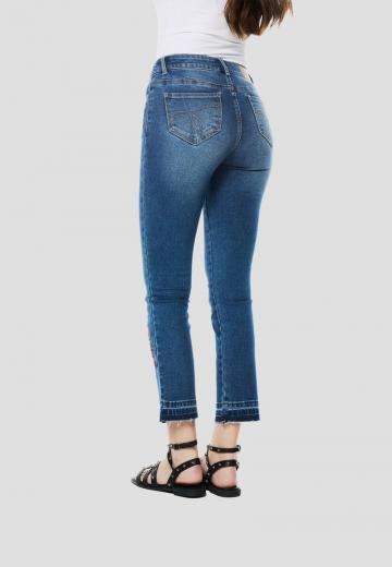 Короткие джинсы