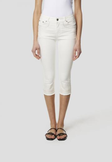 Короткие джинсы