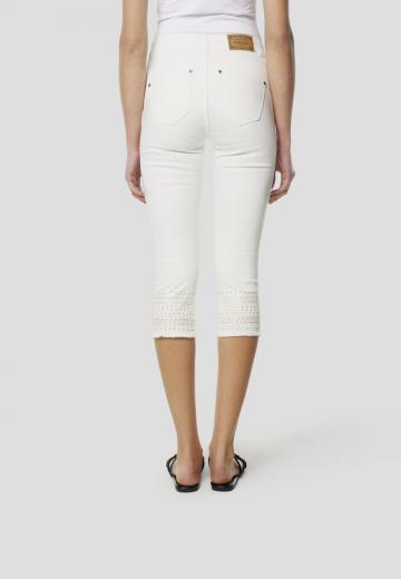 Короткие джинсы