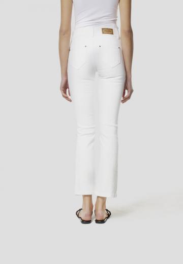 Короткие джинсы