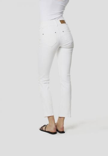 Короткие джинсы