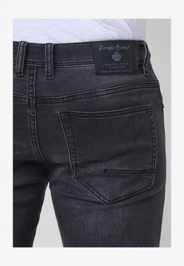 Узкие джинсы