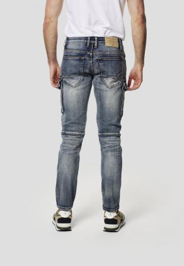 Узкие джинсы