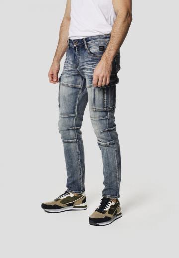 Узкие джинсы