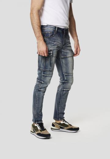 Узкие джинсы