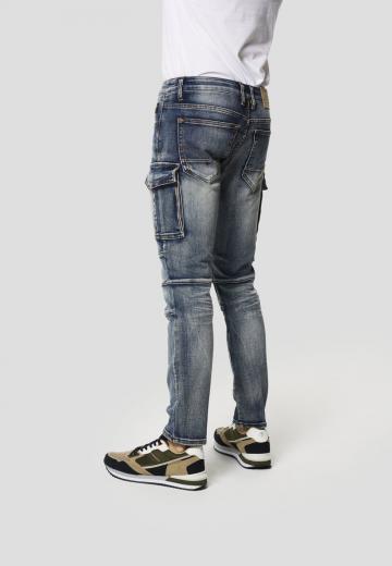 Узкие джинсы