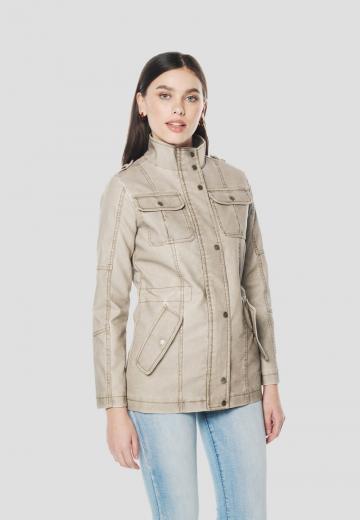 Куртка с накладнымит карманами