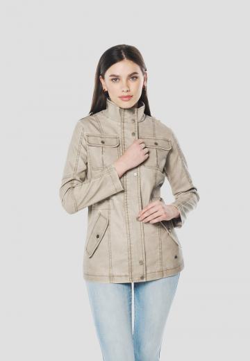 Куртка с накладнымит карманами