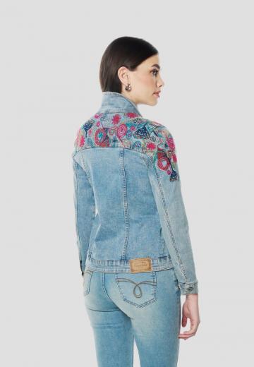Джинсовая куртка
