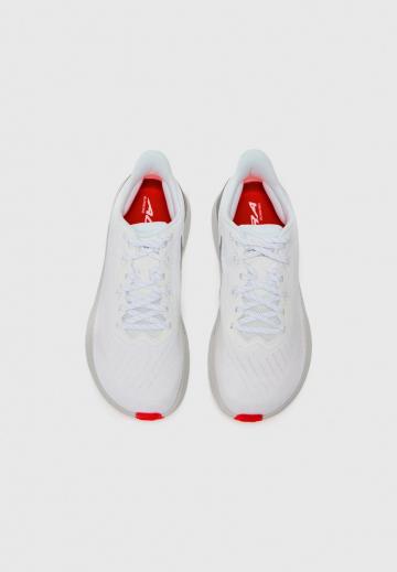 Беговые кроссовки