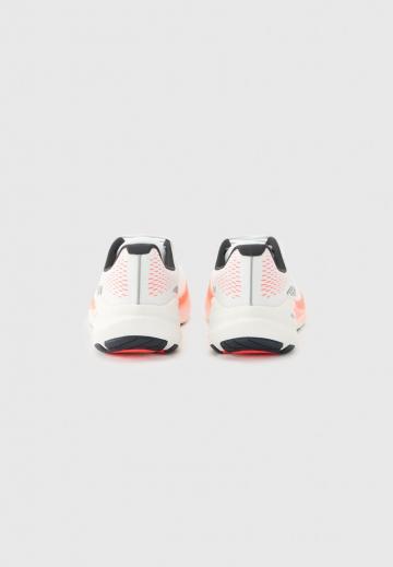 Беговые кроссовки