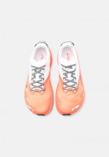 Беговые кроссовки