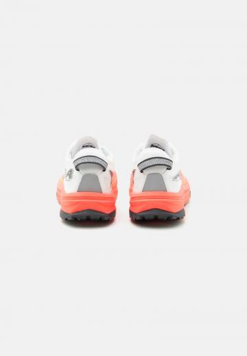 Беговые кроссовки