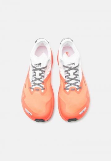 Беговые кроссовки