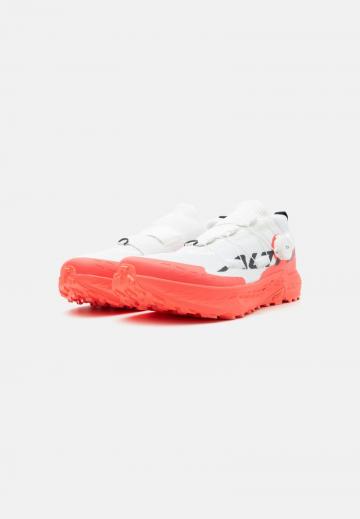 Беговые кроссовки