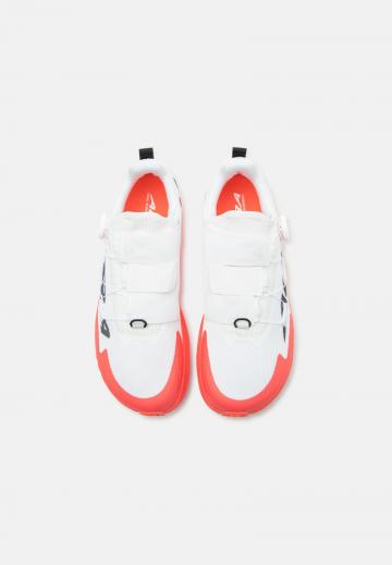 Беговые кроссовки