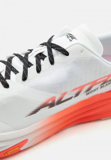 Беговые кроссовки