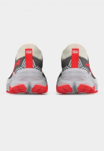 Беговые кроссовки