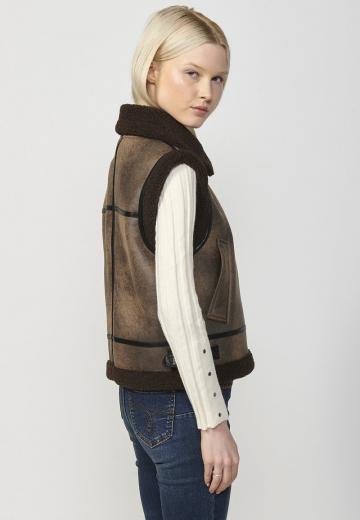 Пуховой жилет