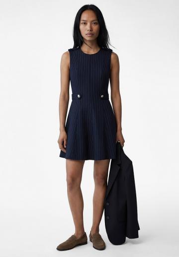 Короткое платье