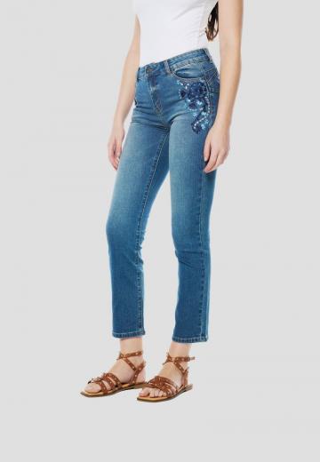 Короткие джинсы