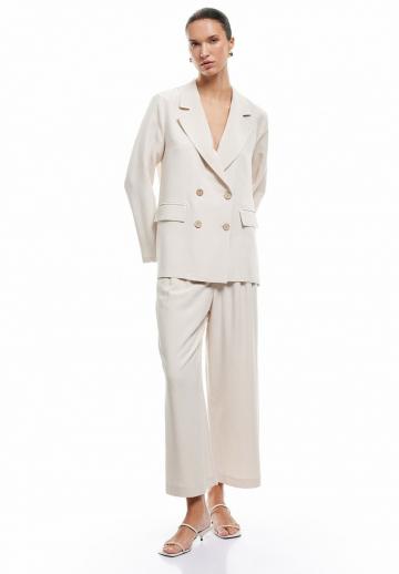 Блейзер с накладными карманами