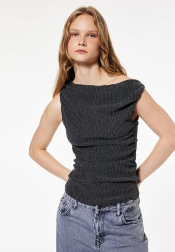 Топ на одно плечо