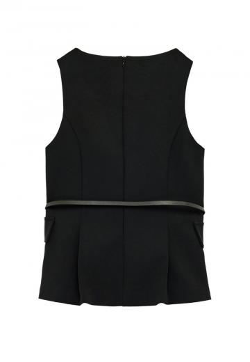 Блузка без рукавов