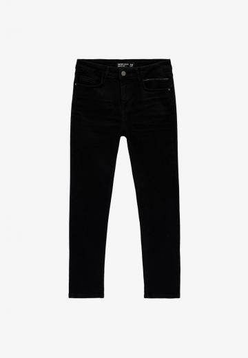 Узкие джинсы