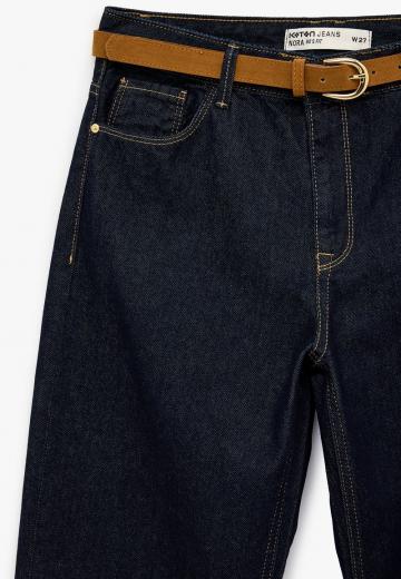 Прямые джинсы