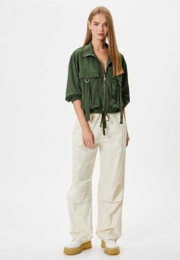 Блейзер с накладными карманами