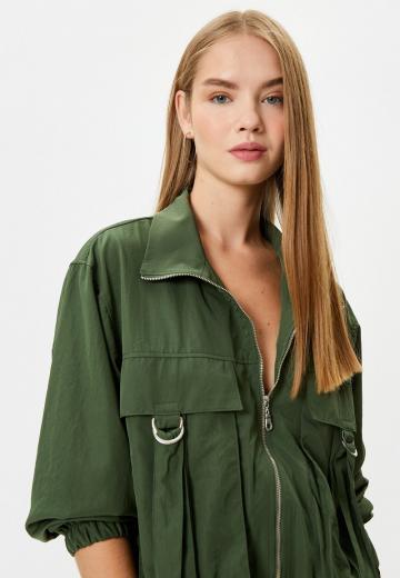 Блейзер с накладными карманами