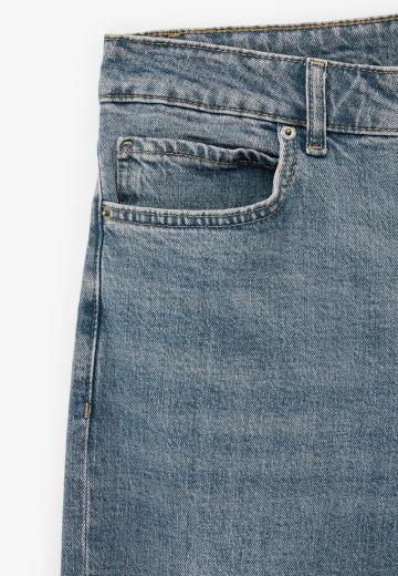 Прямые джинсы