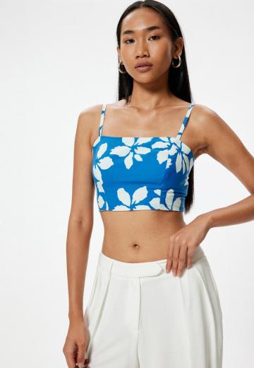 Топ на бретельках