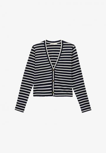 Вязаная кофта