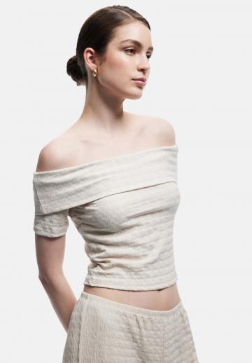 Топ без бретелек