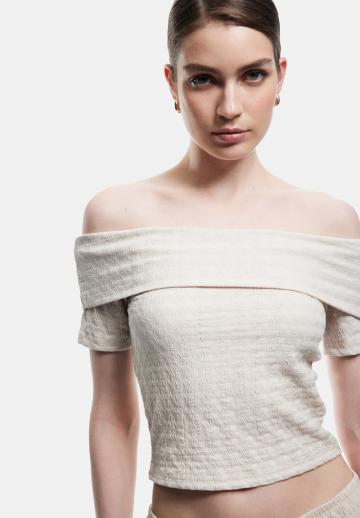 Топ без бретелек