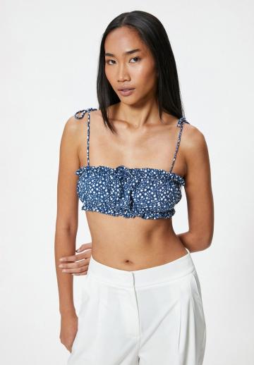 Топ на бретельках