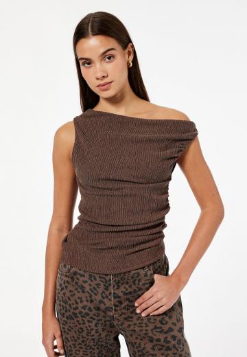 Блузка без рукавов