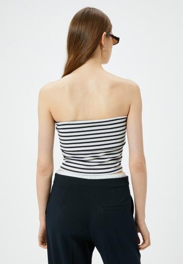 Топ без бретелек