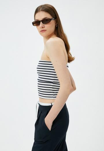 Топ без бретелек