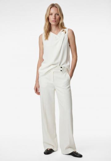 Блузка без рукавов