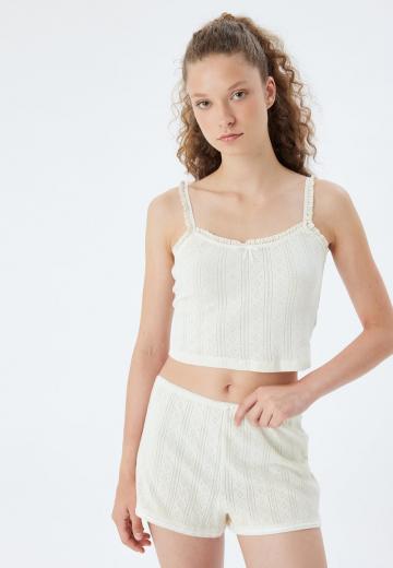 Топ на бретельках