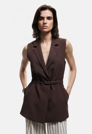 Длинный жилет