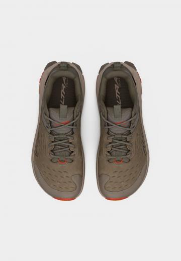 Беговые кроссовки