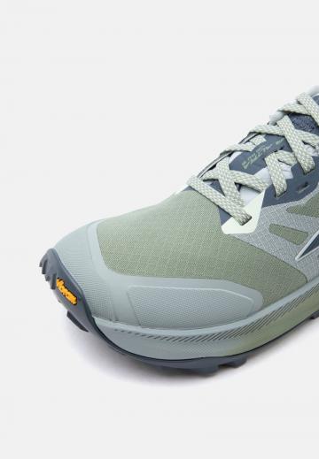 Беговые кроссовки