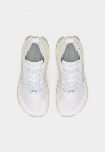 Беговые кроссовки